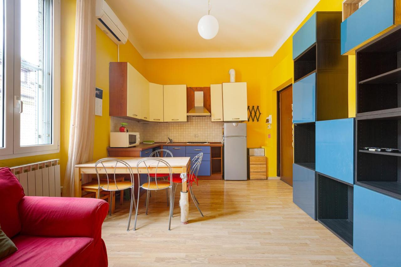 Milano Viale Umbria Colorful Apartment Milão Exterior foto