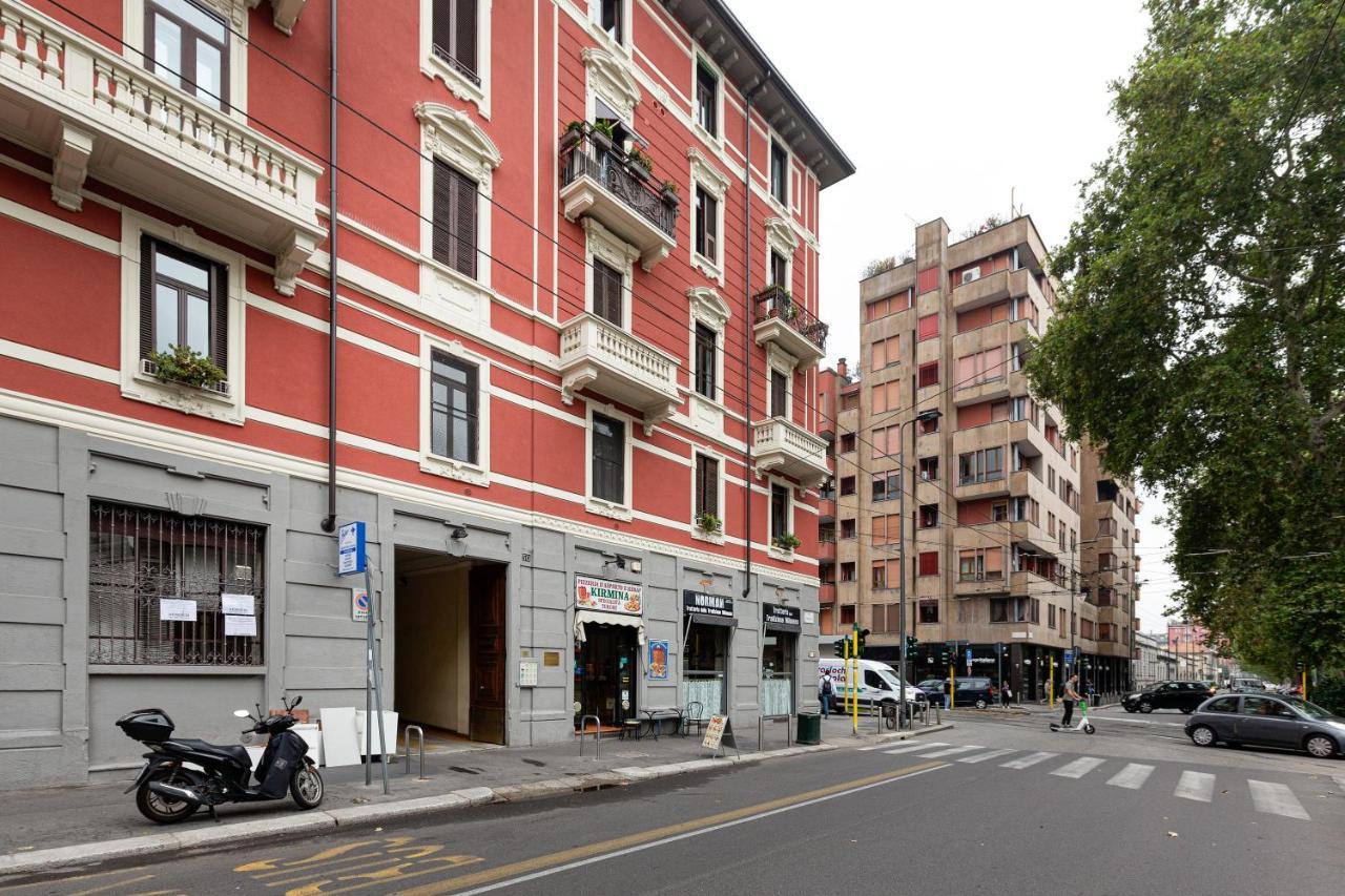 Milano Viale Umbria Colorful Apartment Milão Exterior foto